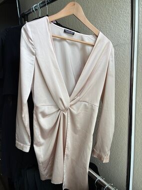 Fashion Nova Blush Twist-Front Long Sleeve Tunic